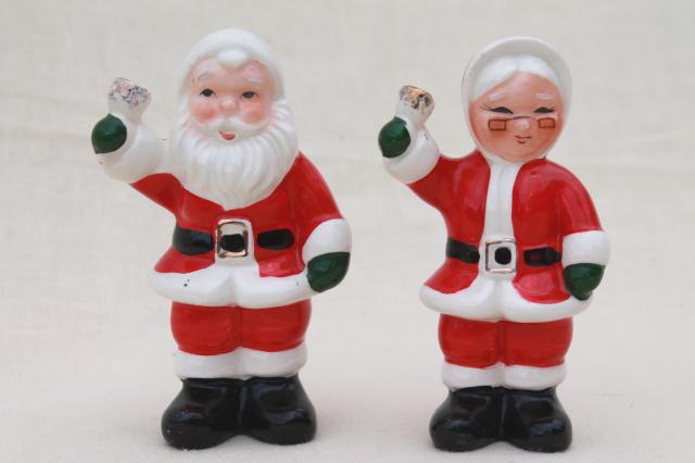 photo of Christmas bell ringers Santa & Mrs. Claus S&P, vintage Napco Japan salt & pepper shakers #2