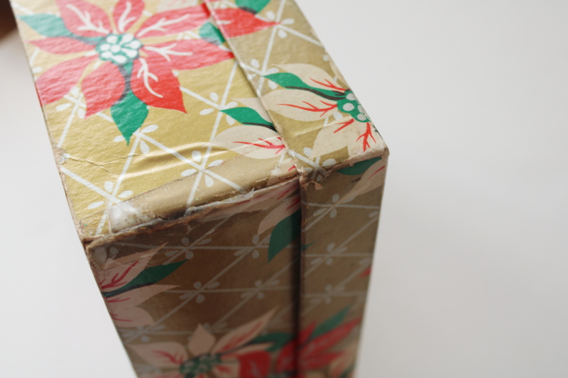 photo of Christmas gift box, 1930s 40s vintage gift wrap, poinsettia printed cardboard box w/ lid #6