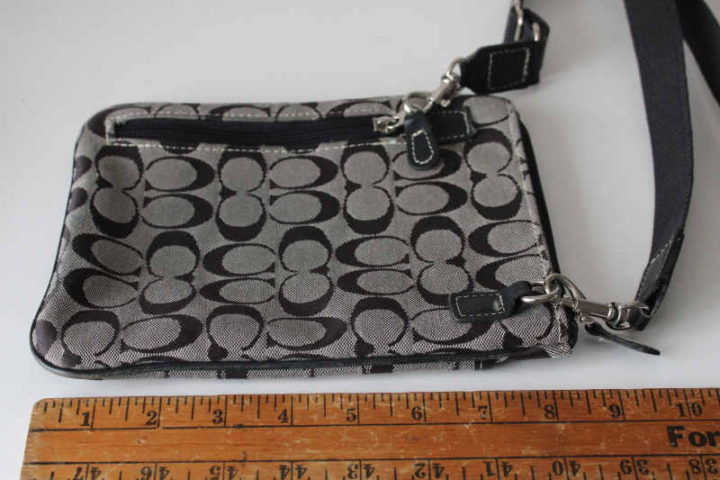 photo of Coach signature black trim crossbody shoulder bag, small purse good used condition #3