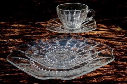 photo of Columbia bubble pattern vintage Federal depression glass dishes set for 4 #5