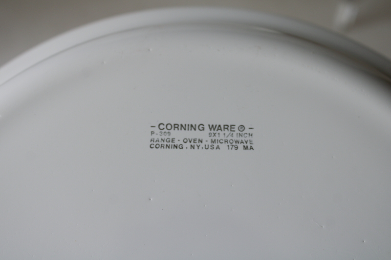 photo of Corningware blue cornflower pattern pie pans, vintage pie plates in excellent condition  #3