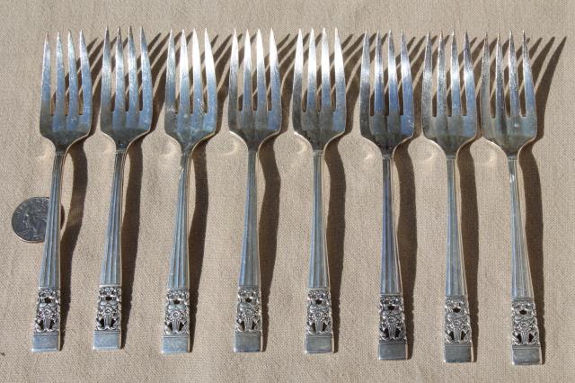 photo of Coronation vintage Oneida Community silver plate flatware set in wood chest silverware box #13