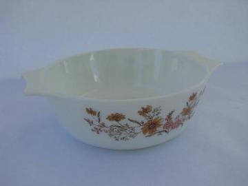 catalog photo of Country Autumn floral pattern, vintage England Pyrex casserole baking dish