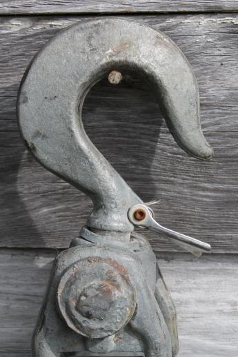 photo of Crosby McKissick snatch block pulley or roller hook  for 3/4