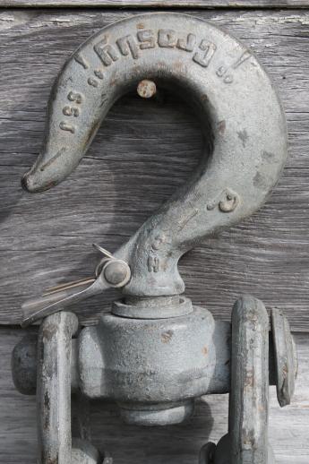 photo of Crosby McKissick snatch block pulley or roller hook  for 3/4