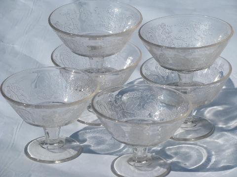 photo of Cupid's Heart cherubs pattern vintage depression glass sherbet glasses #1