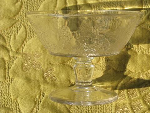 photo of Cupid's Heart cherubs pattern vintage depression glass sherbet glasses #3