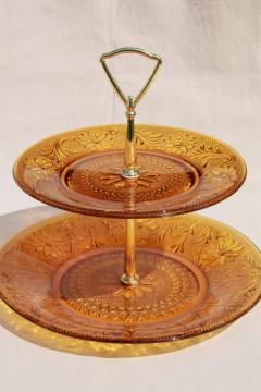 catalog photo of Daisy / sandwich pattern amber glass two tier tiered plate, vintage Tiara Indiana glass