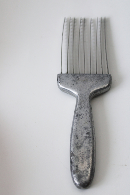 photo of Damar made in Italy multi blade serrated slicer, mid century vintage kitchen gadget tool  #1