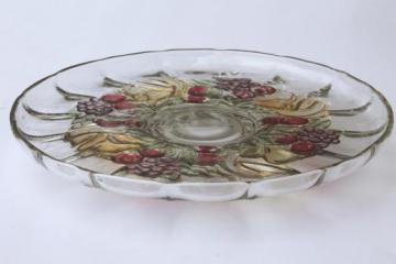 catalog photo of Della Robbia fruit wreath cake plate or low stand, colored stain banana fruits