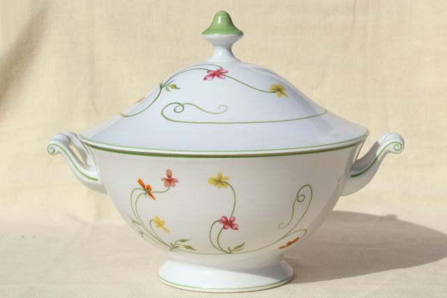 photo of Denby Duchess china, 70s vintage Portugal pottery soup tureen w/ pansies or wild violets #1