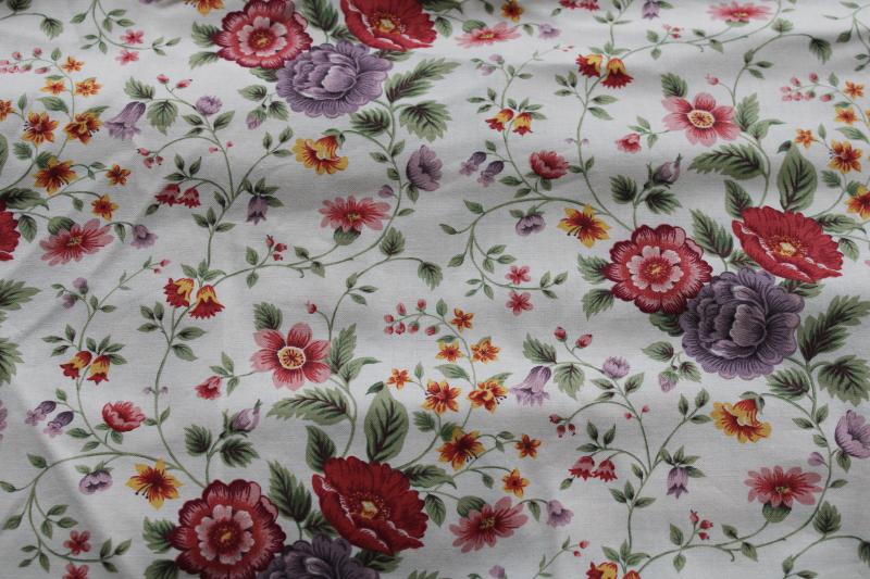 photo of Donna Wilder floral print decorator cotton Prairie Home Stonehill Fabric Traditions #2