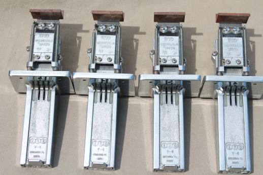 photo of ESD mechanical coin slide chute 21259 w/ 4 slots, replacement parts for coin-op games, lot of 4 #5