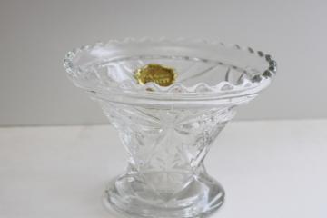 catalog photo of Early American Prescut label vintage Anchor Hocking star pattern punch bowl stand / vase