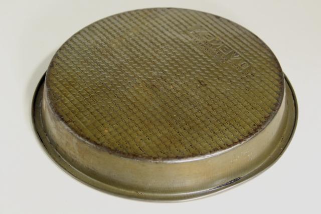 photo of Ekco Ovenex vintage baking pans, waffle textured & starburst pattern stamped metal #7