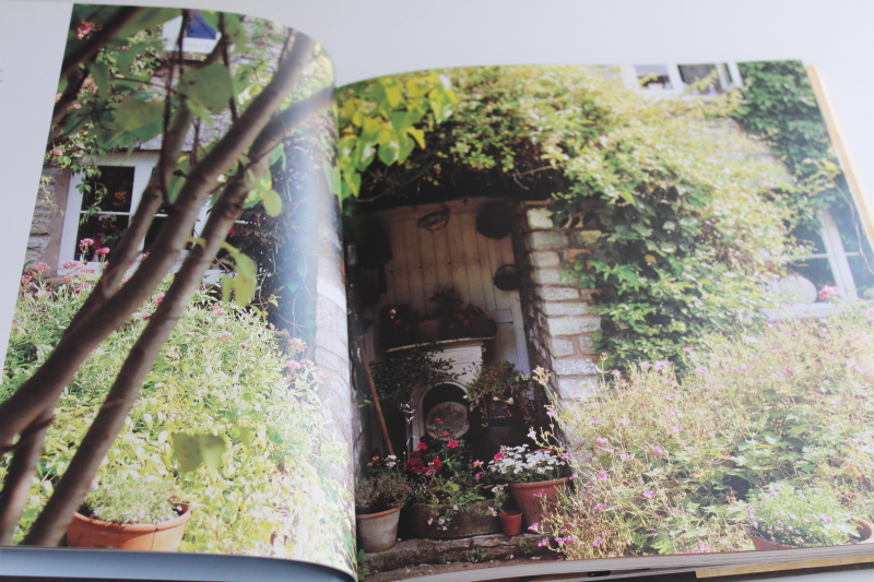 photo of English Country Cottage vintage interior design photos book, 1990s cottagecore cozy  #4