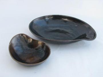 catalog photo of Eva Zeisel vintage Red Wing Town and Country pottery, gunmetal metallic, organic shape bowls