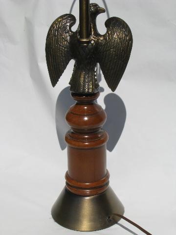 photo of Federal eagle brass plated cast metal table lamp, 50s-60s vintage #5