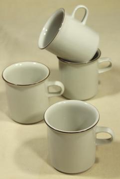 catalog photo of Fennica Arabia Finland vintage stoneware pottery mugs, tan brown band coffee cups