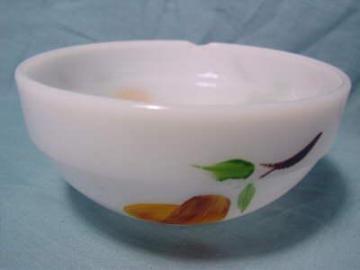 catalog photo of Fire King Gay Fad bowl