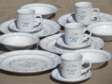 catalog photo of Floral Expressions dinnerware set, never used vintage Hearthside stoneware