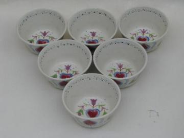 catalog photo of Gaudy Welsh style vintage folk art design hand-painted custard cups