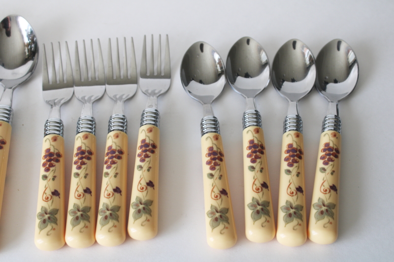 photo of Gibson Antique Grappa grapes pattern flatware set for 4, plastic handle stainless silverware 20 pieces  #2
