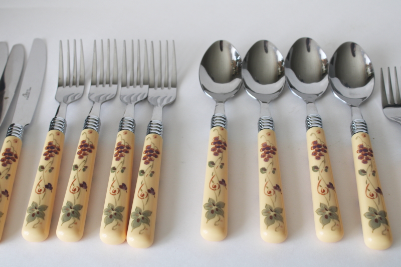 photo of Gibson Antique Grappa grapes pattern flatware set for 4, plastic handle stainless silverware 20 pieces  #3
