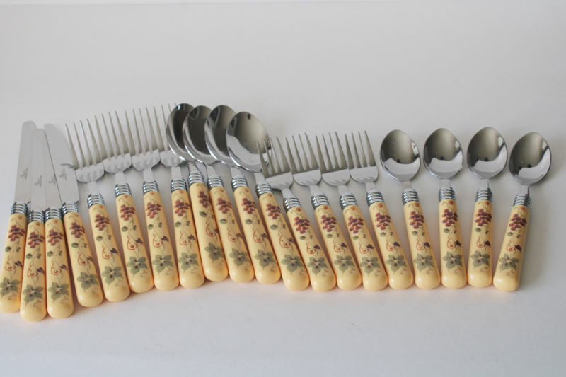 photo of Gibson Antique Grappa grapes pattern flatware set for 4, plastic handle stainless silverware 20 pieces  #7