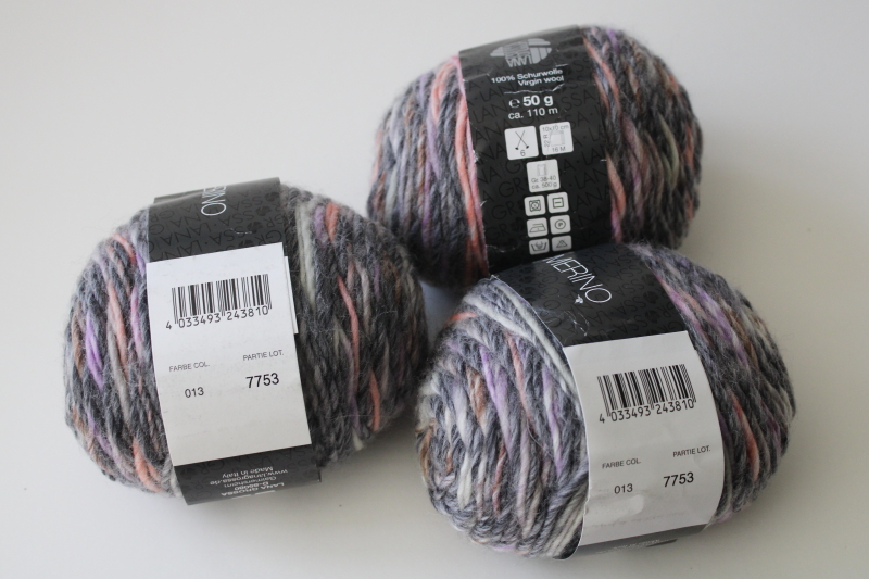 photo of Gomitolo Merino Lana Grossa 100% wool yarn, three balls gray lavender pink color 013 discontinued  #3