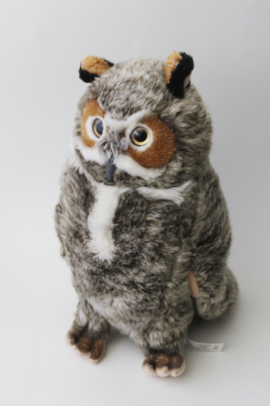 photo of Great Horned owl large stuffed animal FAO Schwarz Toys R Us toy 2015 #1