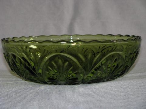 photo of Green pres-cut pattern glass bowls #3