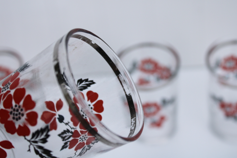 photo of Hall Red Poppy pattern juice glasses, vintage Libbey clear glass tumblers w/ poppies print #2