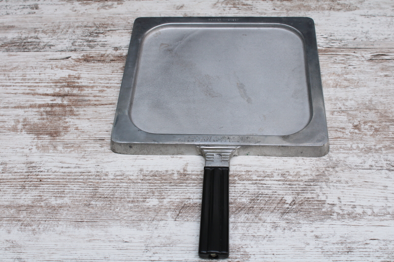 photo of Happy Day Griddle Grill, vintage cast aluminum pan double sided square w/ smooth griddle, ridged grill  #1