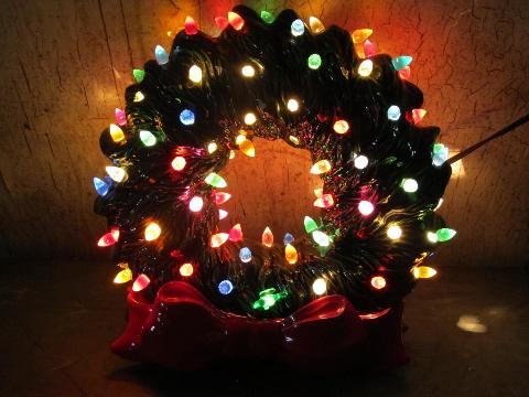 photo of Hard to find electric light-up ceramic Christmas wreath 70s vintage #1