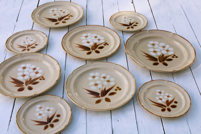 photo of Hearthside Japan stoneware plates, Castlewood neutral colors mod flowers 80s vintage dinnerware  #1