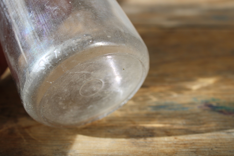 photo of Higgins Dairy Route 2 Kenosha Wisconsin vintage embossed glass half pint milk bottle  #3