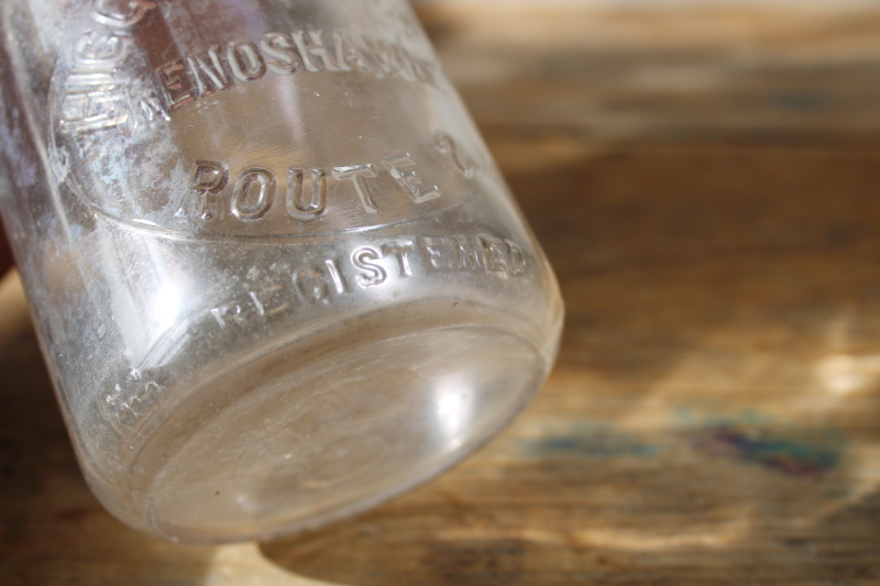 photo of Higgins Dairy Route 2 Kenosha Wisconsin vintage embossed glass half pint milk bottle  #4