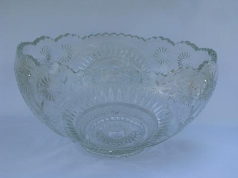 photo of Holiday pattern set vintage L. E. Smith pressed pattern huge glass punch bowl #1