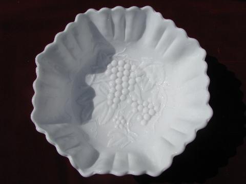 photo of Imperial grapes pattern vintage milk glass bowl w/ crimped ruffle edge #2