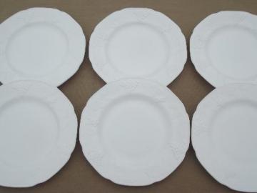 catalog photo of Indiana harvest grapes milk glass dinner plates, vintage grape pattern milk glass