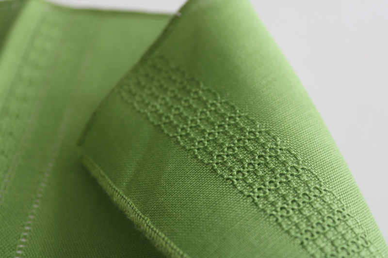 photo of Irish green linen weave poly napkins set of 8, retro 70s vintage table linens #3