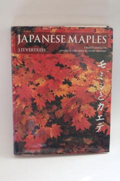 catalog photo of Japanese Maples 3rd edition J D Vertrees Timber Press tree varieties & culture 