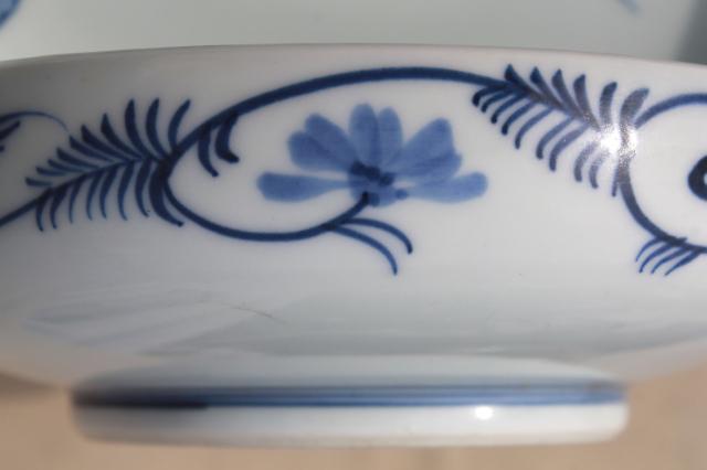 photo of Japanese porcelain dishes w/ red & blue floral, shallow bowls for rice, soup, noodles #2