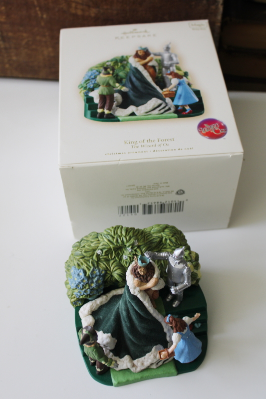 photo of King of the Forest Wizard of Oz Hallmark Keepsake ornament wind up music box figurine #2