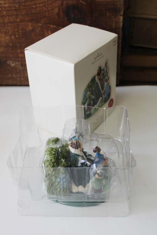 photo of King of the Forest Wizard of Oz Hallmark Keepsake ornament wind up music box figurine #5