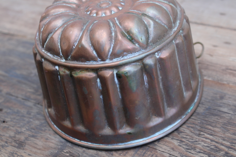 photo of Kreamer vintage copper mold, fluted shape pan or jello mold w/ tarnished patina #3