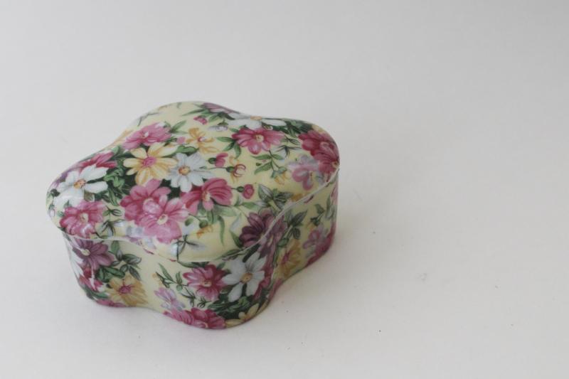 photo of Kreiss Japan ceramic vintage chintz china trinket box, cottage chic floral print #1