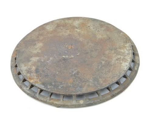 photo of Large round primitive antique cast iron trivet 1911 patent #1