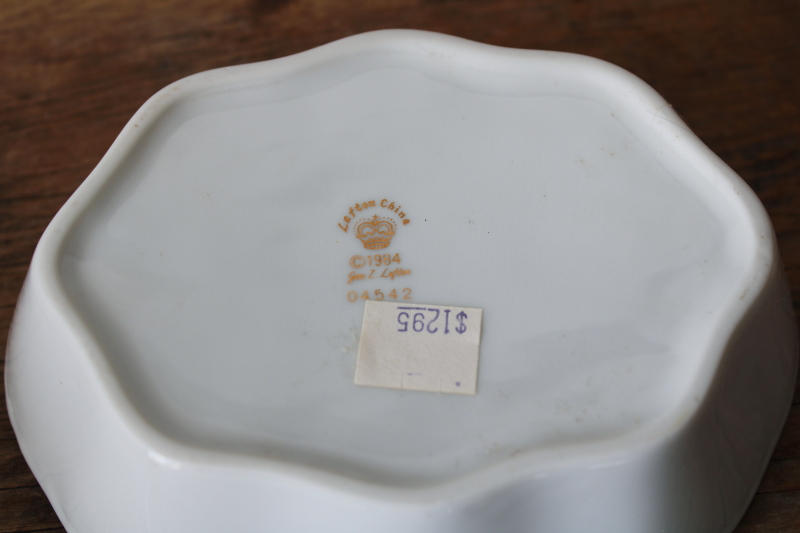 photo of Lefton Japan Christmas holly & cardinals birds soap dish, 1980s vintage  #3